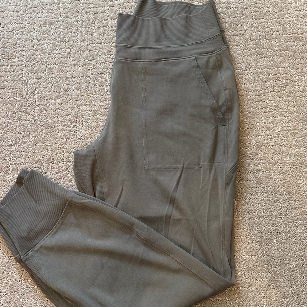 Athleta Venice High Rise Jogger - Medium